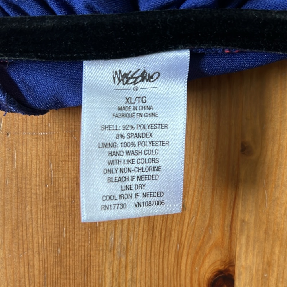 Mossimo swim top - Picture 3 of 3